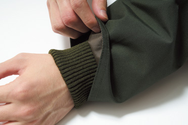 風の侵入を防ぐインナーリブを踏襲