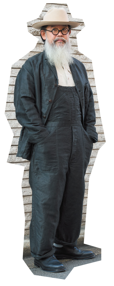 同じ素材のオーバーオールとセットアップで