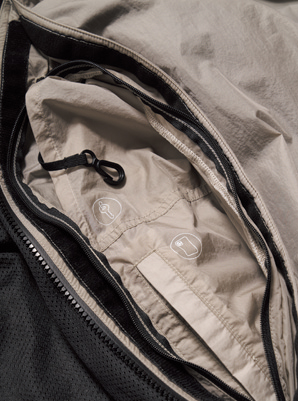 UNTRACK アントラック エッセンシャルフェザーライトジャケット