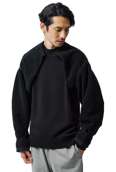 スリーブのみのレイヤードスタイルも◎