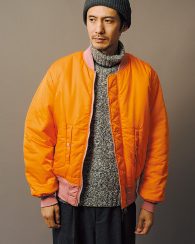 リバーシブルで着用できる仕立て