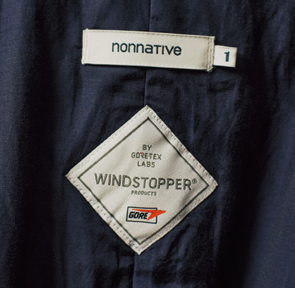 ウィンドストッパーゆえゴワつかない着心地