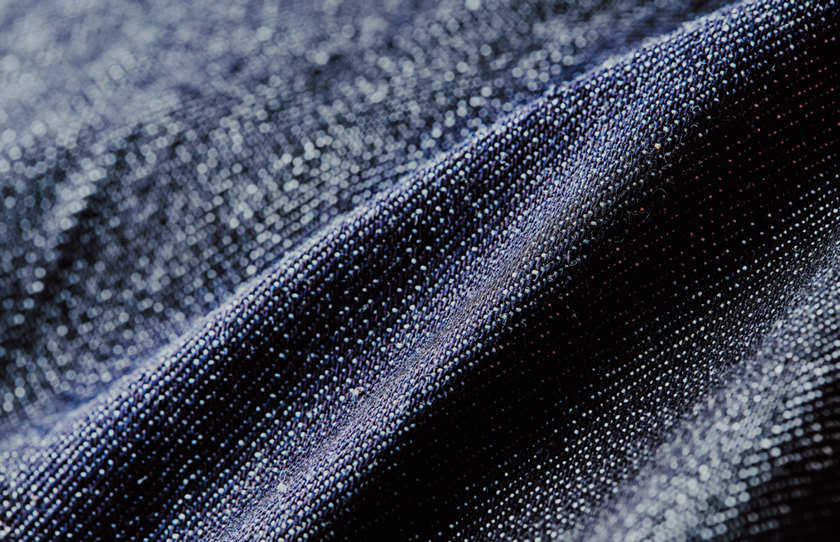 日本が誇る「カイハラ」社の藍深き13.1オンスデニム