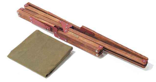 折り畳み構造から素材まで完全再現