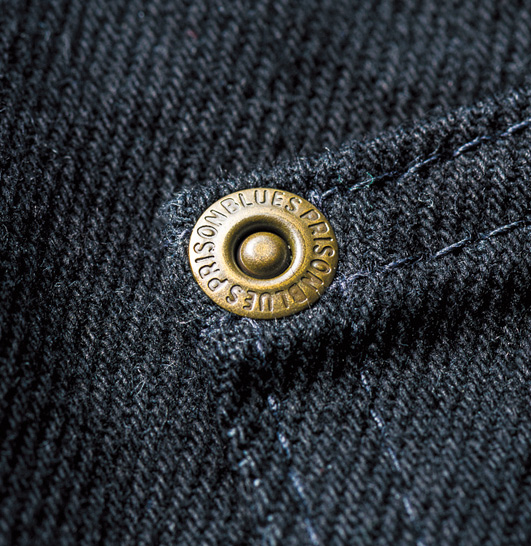 ヒップポケットも刻印入りのリベットでガッツリ補強