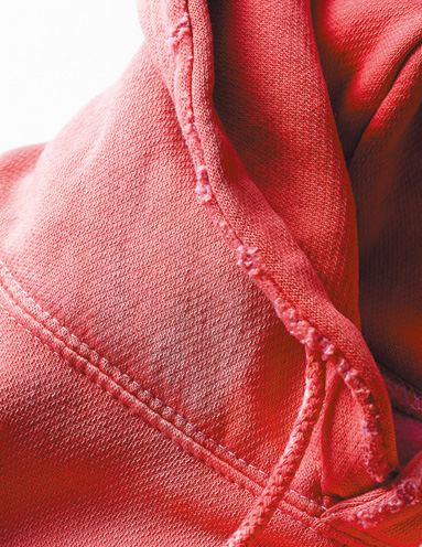 涼しげなフェードと要所のダメージ加工でこなれ感たっぷり