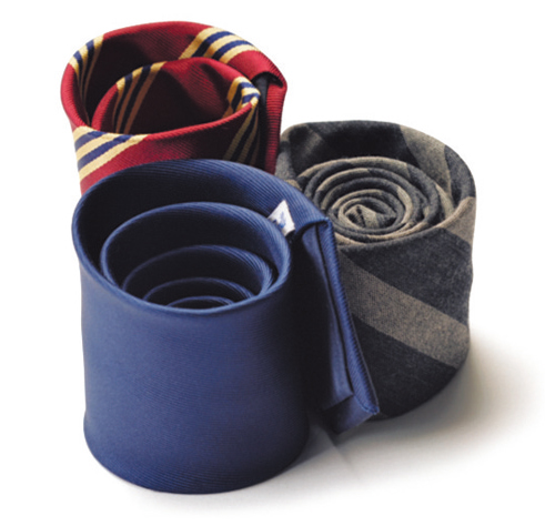 タイは丸めて保管