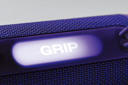 背面にはアンビエントライトを搭載