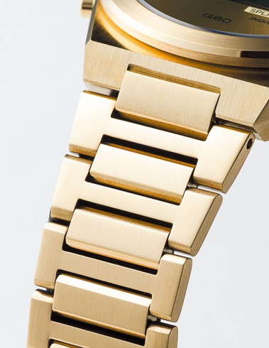 ラグジュアリーな趣がさらりと滲む、通称“Hコマ”の3連ブレス