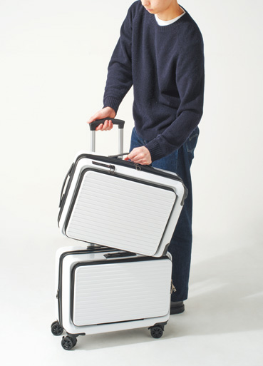 乗せるだけで合体、取り外しもワンタッチ