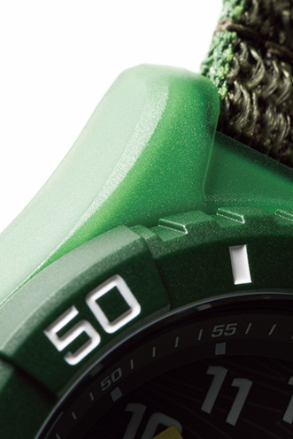 ミルキー＆マットな半透明レジンケース