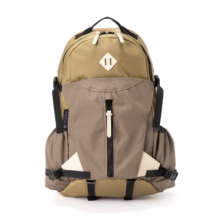 着脱可能フロントポケットのディテール