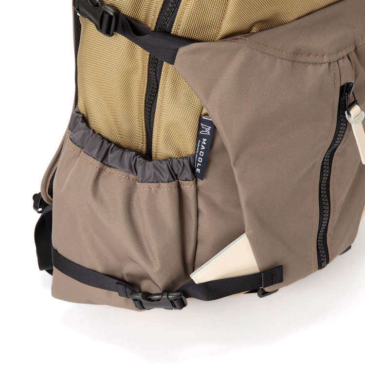 複数ポケットの配置と収納力