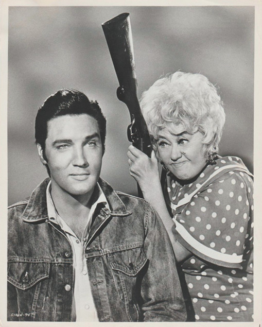 エルヴィスは舞台衣装でGジャンをよく着用