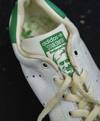 アディダスのスタンスミス