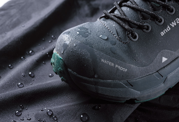 アンドワンダー　ウォータープルーフ トレック シューズ ロー