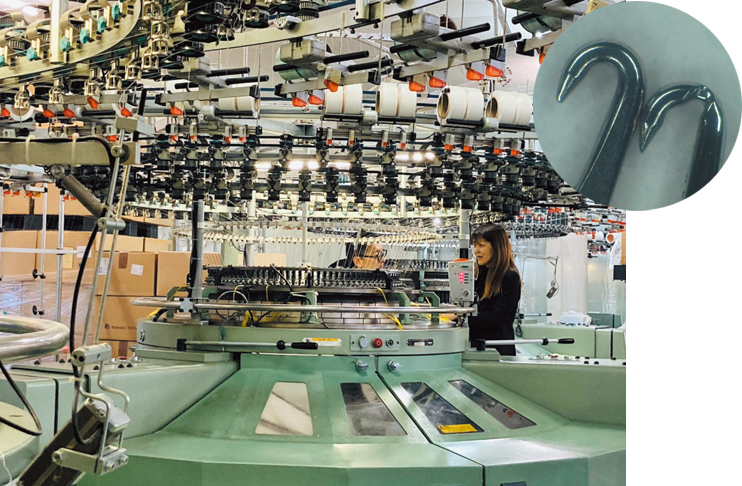 独自繊維「PHT」を編立をする協力工場