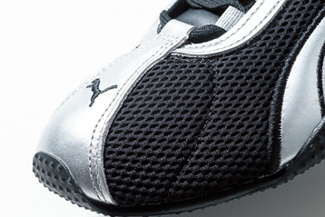 大部分がメッシュ地だから軽くて蒸れ知らず