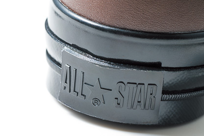 ヒールパッチを含めソールは名作譲り