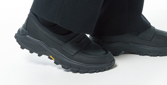 ノンクッションで履くと綺麗にまとまる