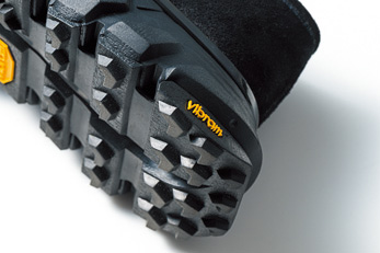 ビブラムソールでボリューム感アップ