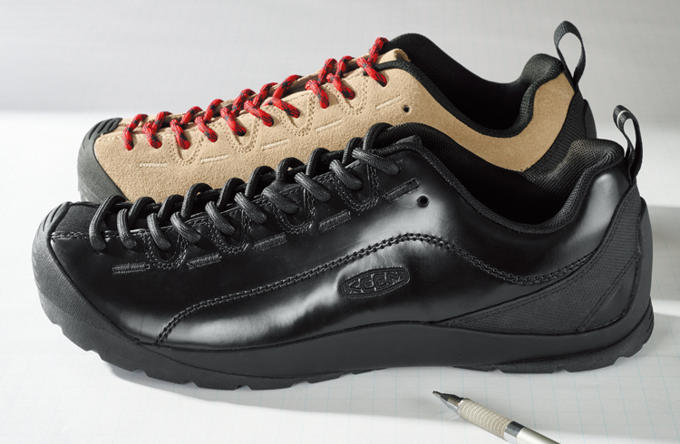 【KEEN】名作・ジャスパーが艶黒パテントレザーで都会顔に！