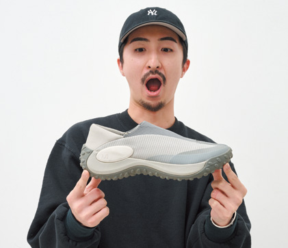 メッシュアッパーでめちゃ軽