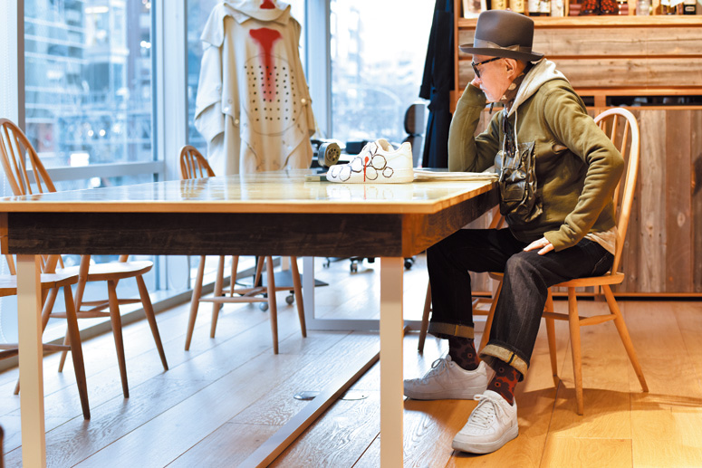 稀代のファッションデザイナーも認めるキング・オブ・スニーカー