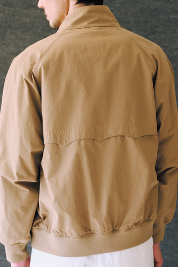 アンブレラヨークなど象徴的な仕様は健在