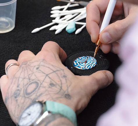 ペイントは全て手作業 （!?）