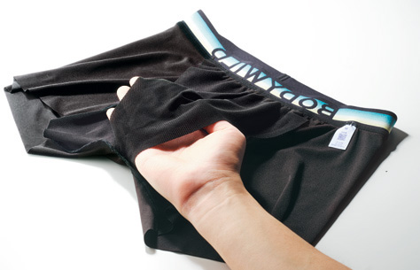 肌側の生地がまさかの貫通