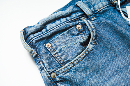 色落ちに加えパッカリングも迫真の出来ばえ