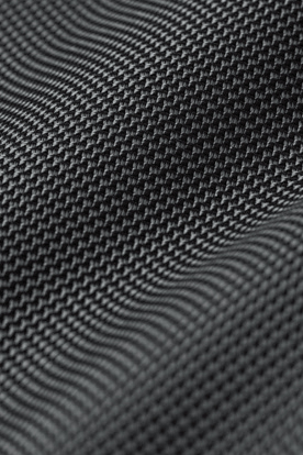 軍用出自のタフなバリスティック外装