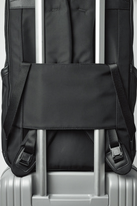 トロリーとの接続用のスリーブも装備