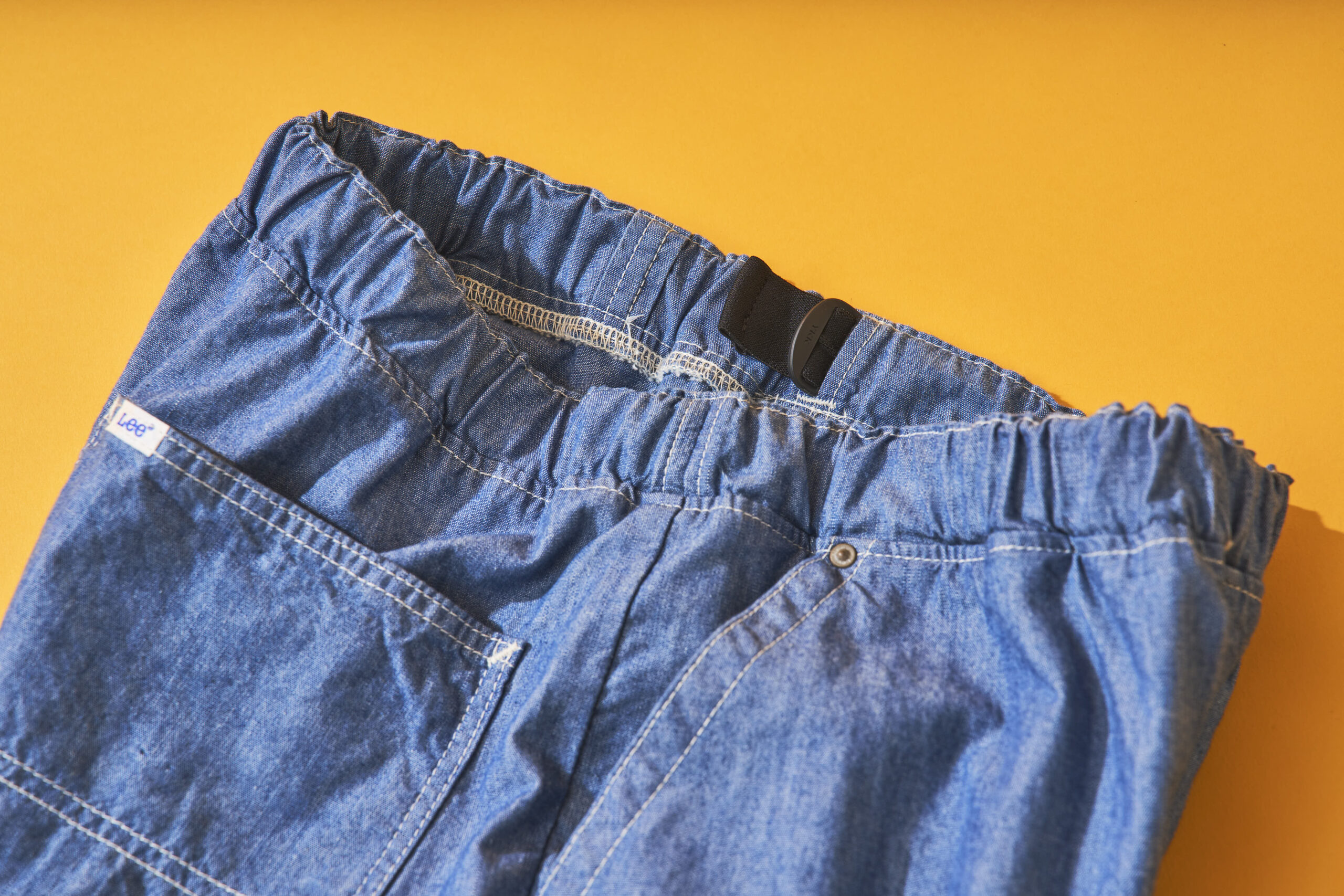 軽快になった魔法のパンツ♪】夏には夏のシャンブレー【Lee】｜雑誌
