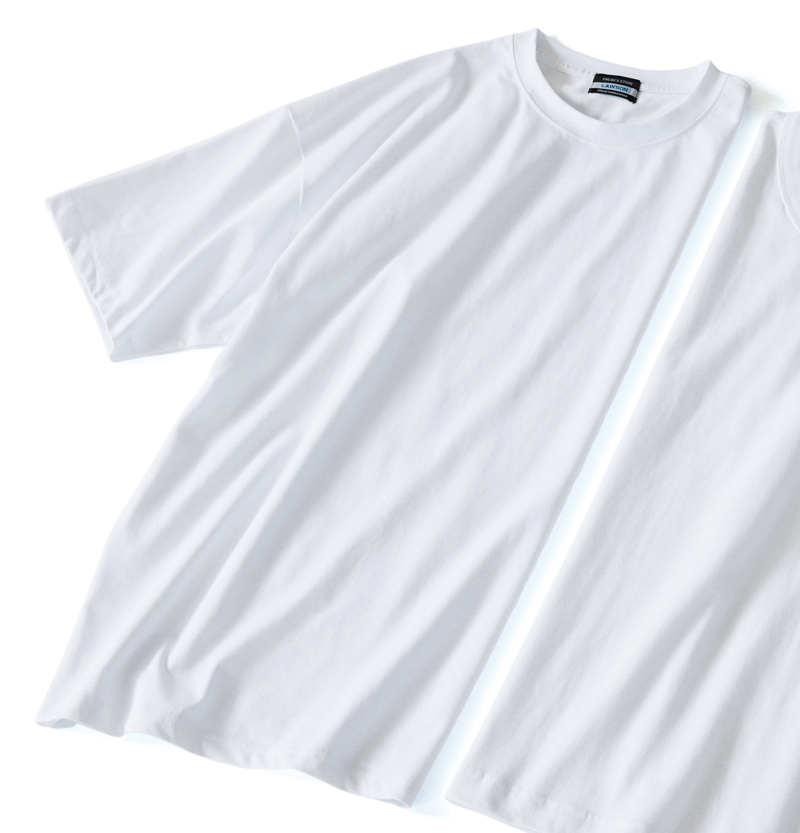 ローソン × フリークス ストアのリラックスフィット コンフォータブル Tシャツ